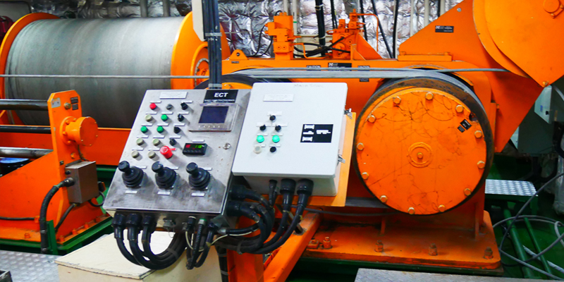 Traction Winch